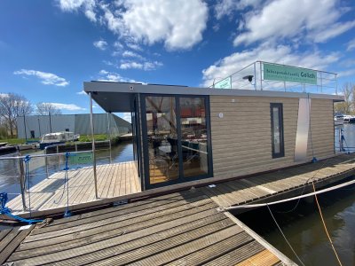 Campi 340 Houseboat