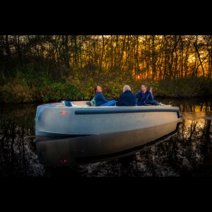 Eagle Boats Tender 525