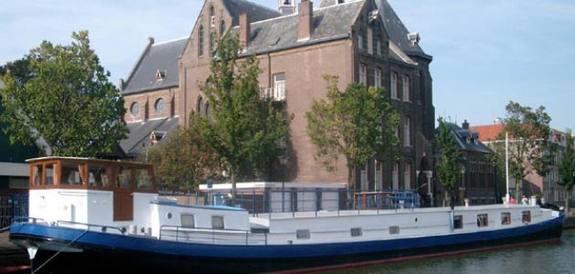 Woonschip Ex Vrachtschip