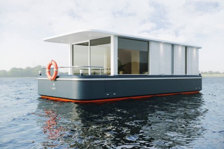 Houseboat MOAT Floating Hotel Room