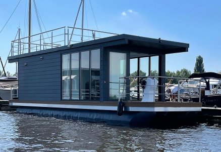 Aqua-House Harmonia 340L Houseboat