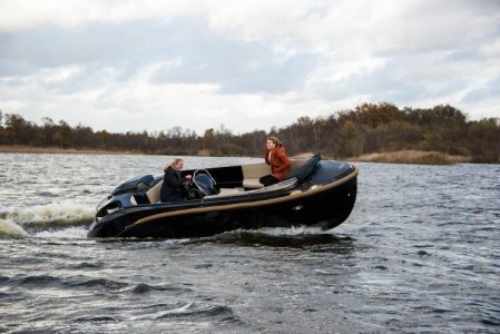 Oud Huijzer 580 Tender